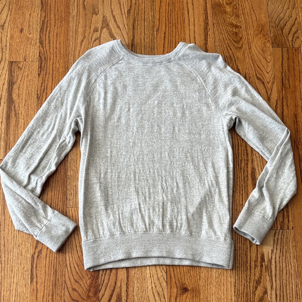 GAP Light Gray Men’s Crew Neck Sweater